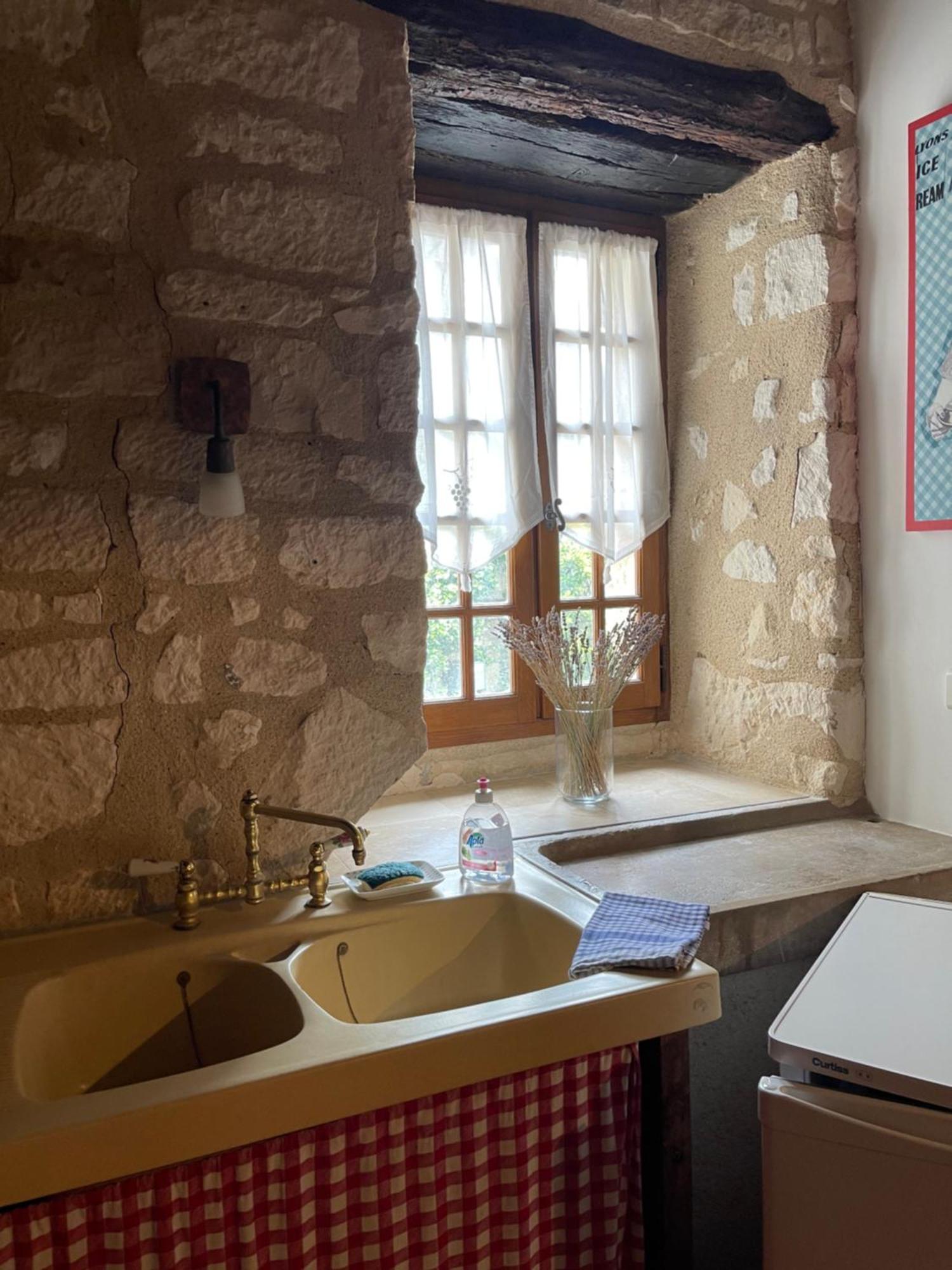La Maison D'Alienor - Gites De Caractere A Chablis - 89 מראה חיצוני תמונה